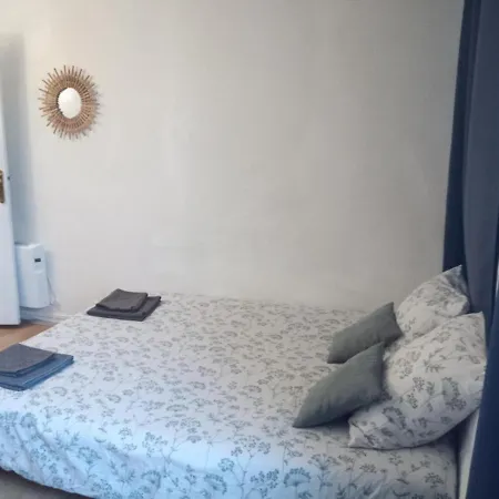 Entier A Proche Place Voltaire. Παρίσι